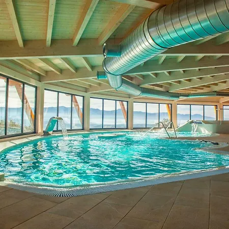 The Rock Suites & 3*