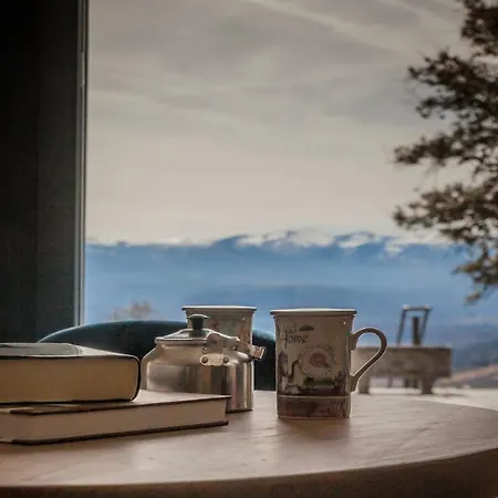 The Rock Suites & 호텔