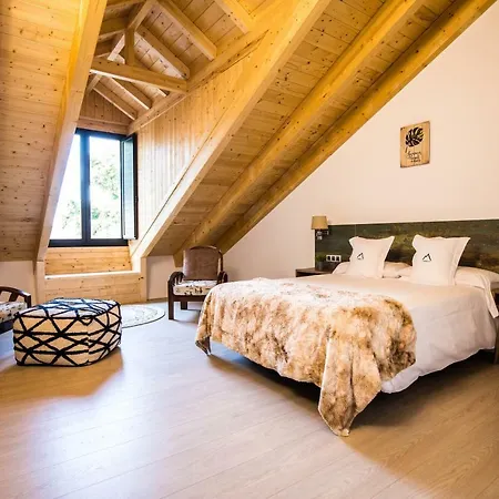 The Rock Suites & 3* Congosto